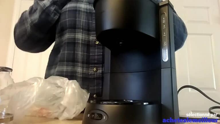 AmazonBasics-MA-D03A