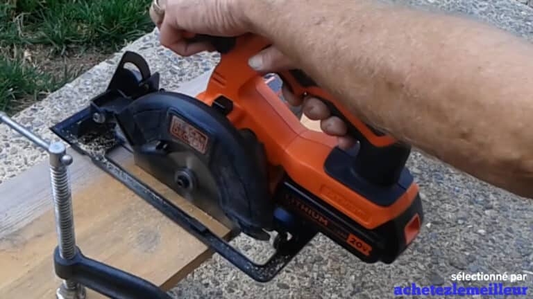 Black + Decker BDCCS20C - Scie circulaire
