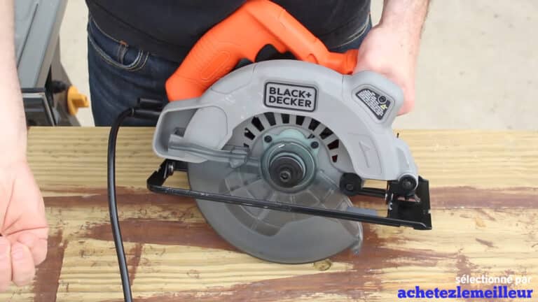 Black + Decker BDECS300C - scie circulaire