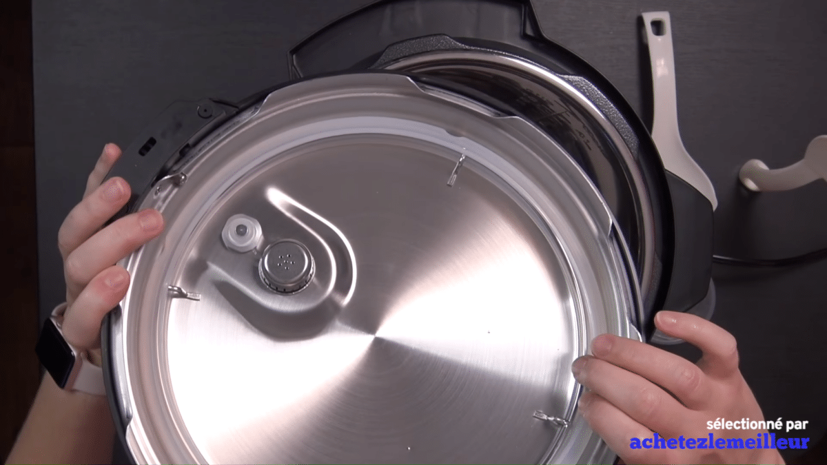 Instant-Pot-Lux-6-in-1-6-Qt-Image-3