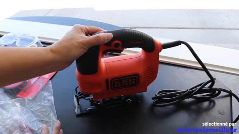 Black+Decker BDEJS300C - Scie sauteuse