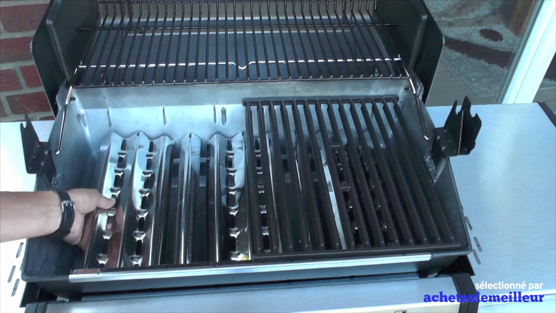 Broil-King-Signet-320-Image-3