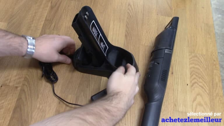 Aspirateur a main Shark Wandvac