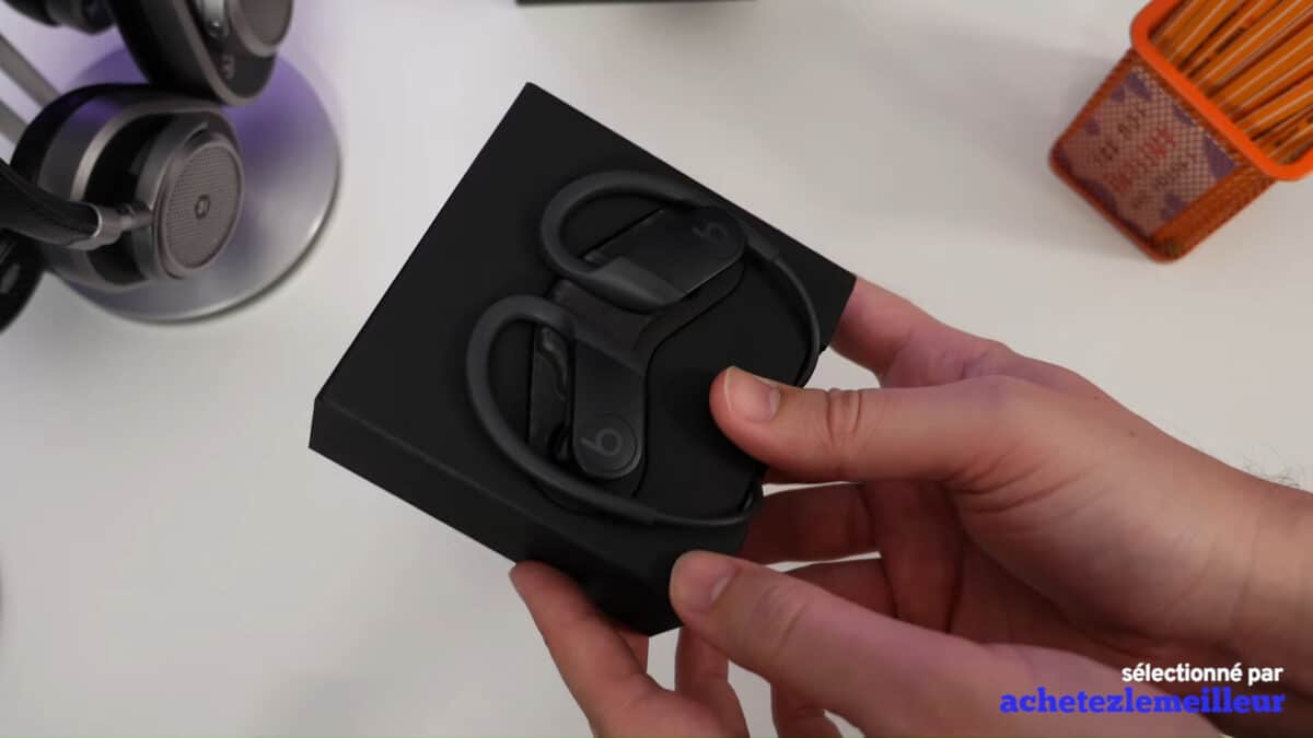 PowerBeats-Image-1