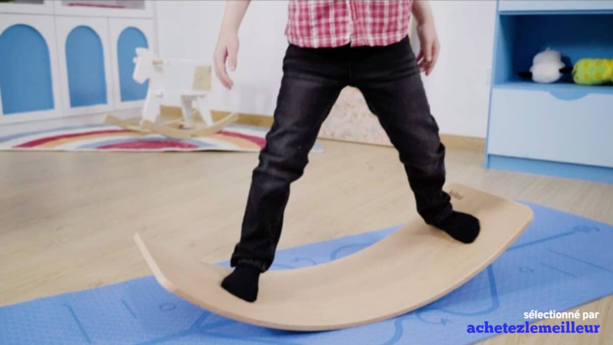 BELLEUR-WOODEN-BALANCE-BOARD-Demo-2