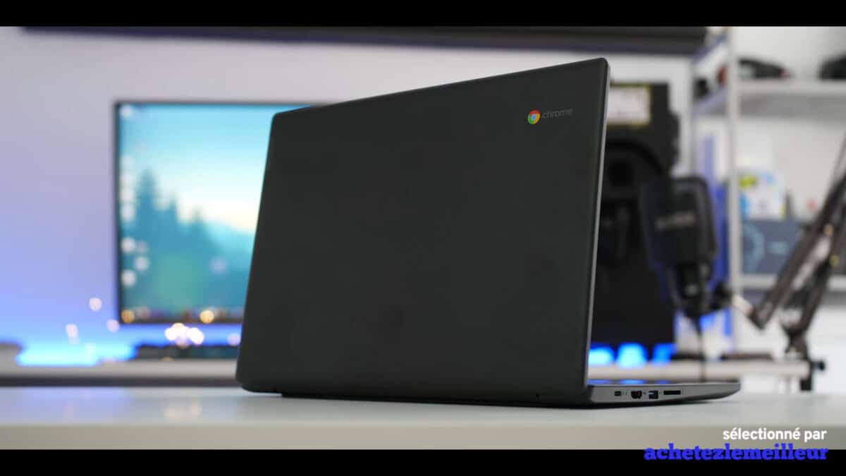 Lenovo-Chromebook-S330-Image-1
