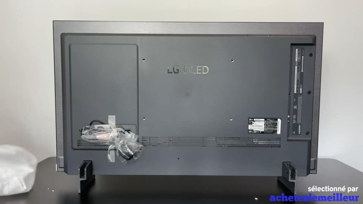 LG OLED42C2