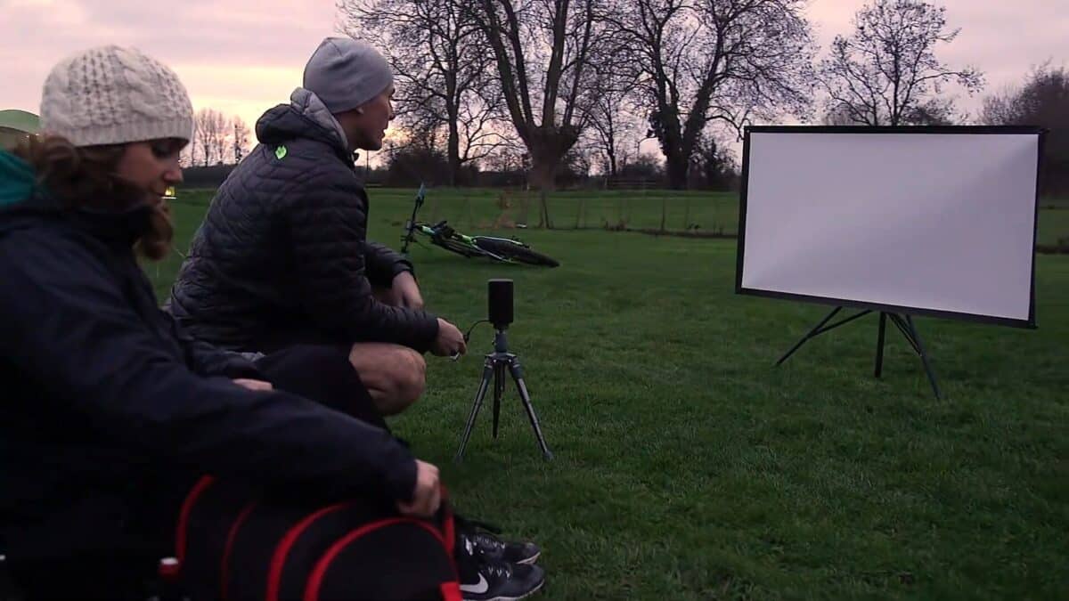 camping cinema installation