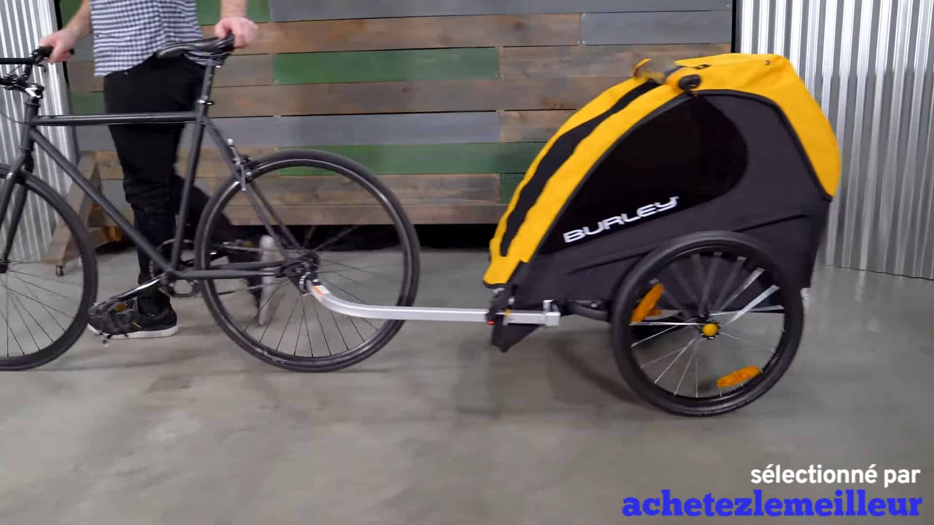 Remorque 4 vélos électriques sur attelage à 2 roues