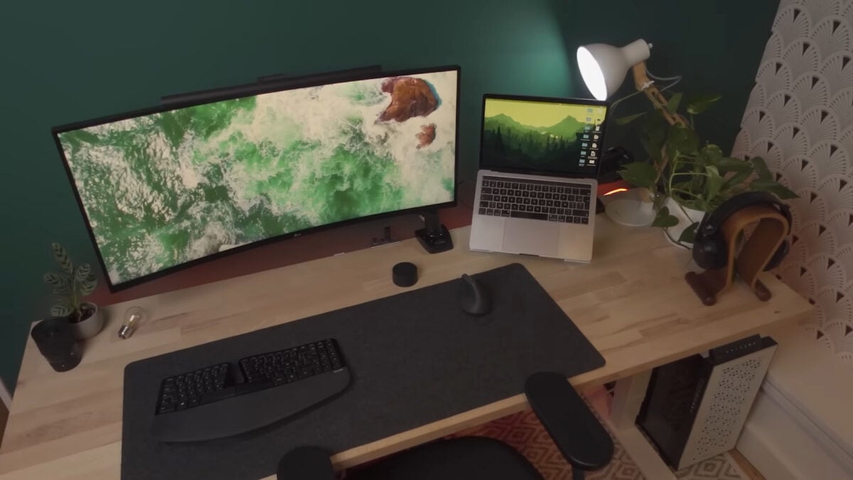 Ecran d'ordinateur sur bureau