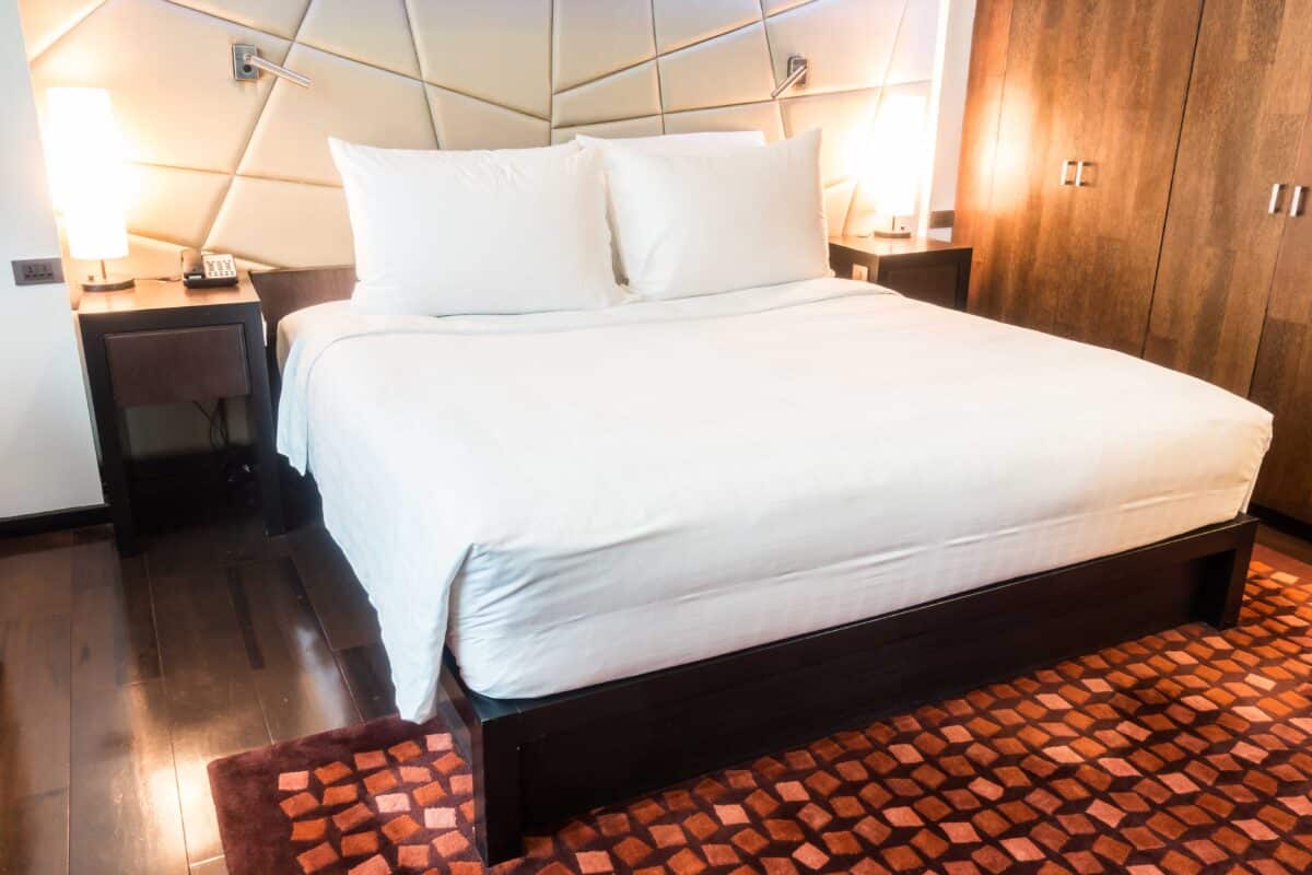 couette de lit blanche