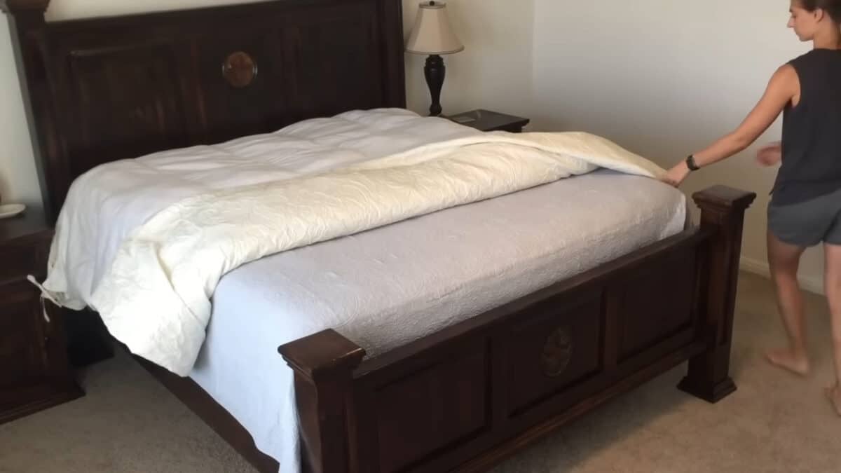 couette de lit pliée