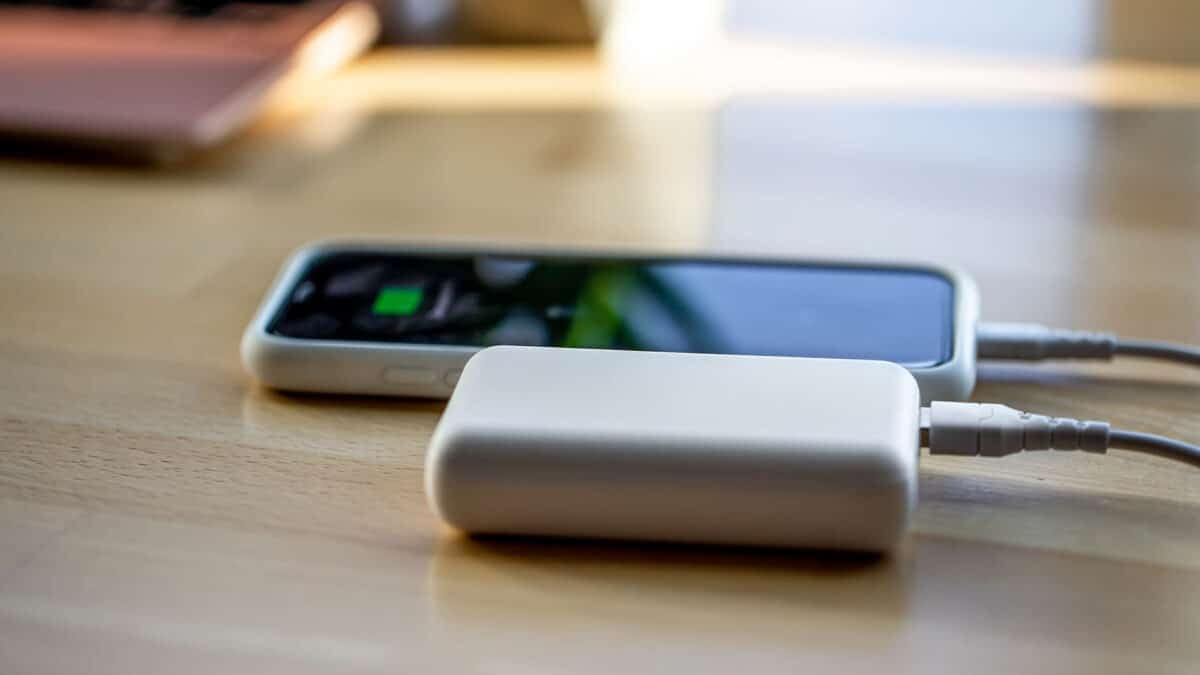 Batterie externe recharge smartphone