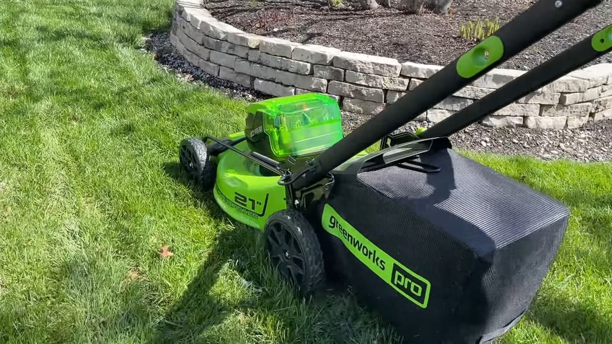 Greenworks MO80L00 80 V - test achetezlemeilleur