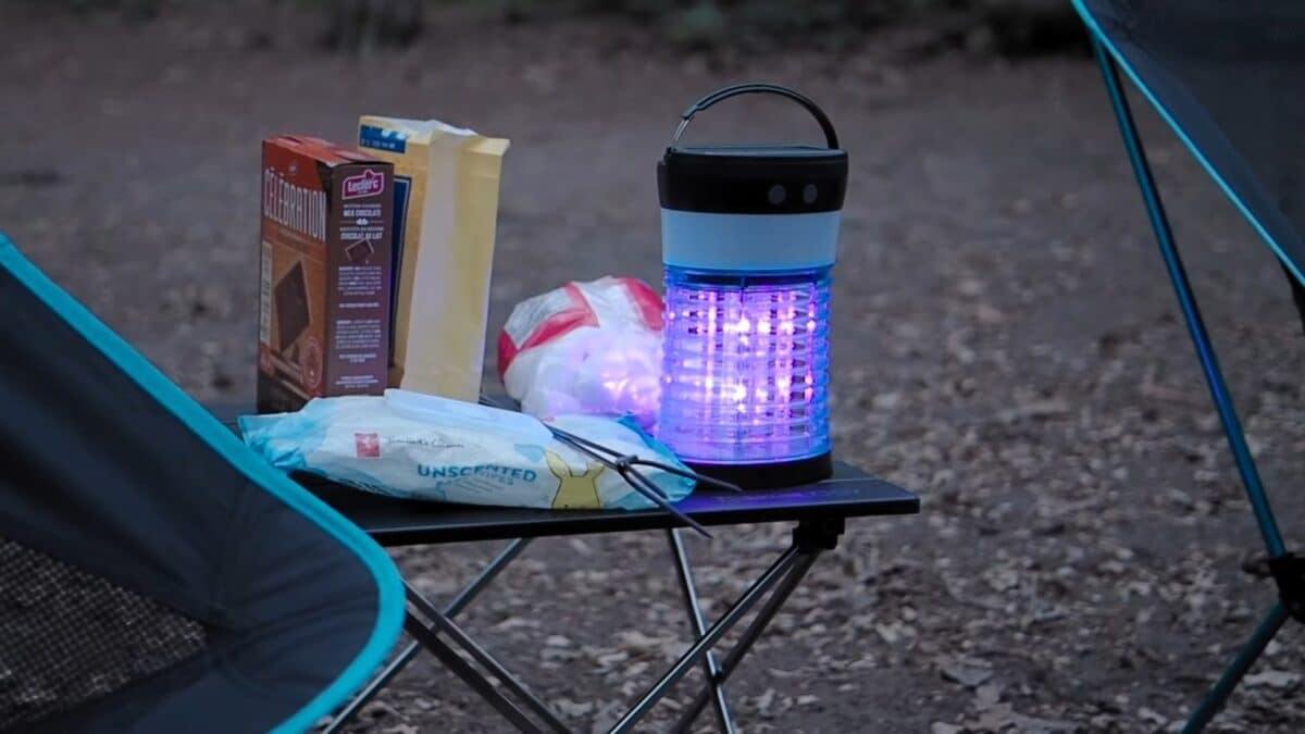 lampe anti moustiques