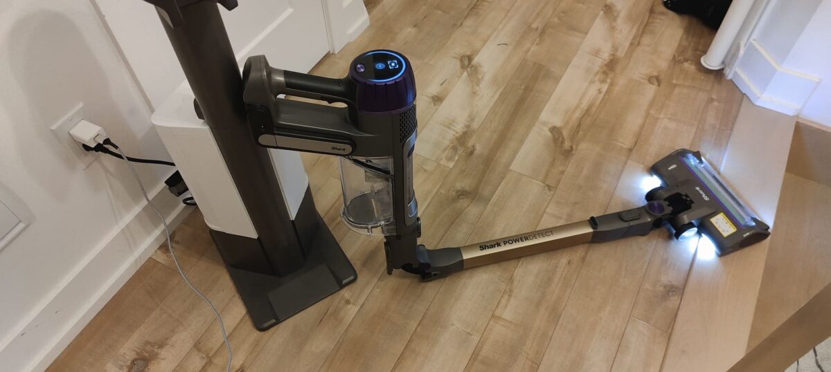 Aspirateur Shark PowerDetect Clean and Empty - test achetezlemeilleur 