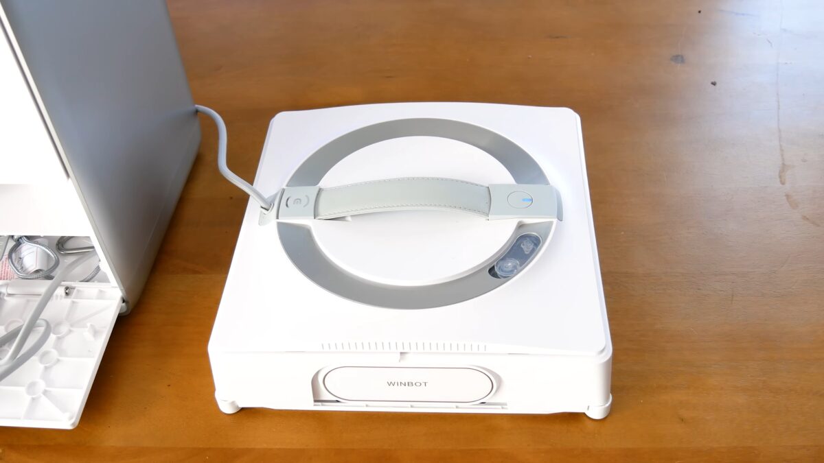 Ecovacs Winbot W2 Pro - test achetezlemeilleur